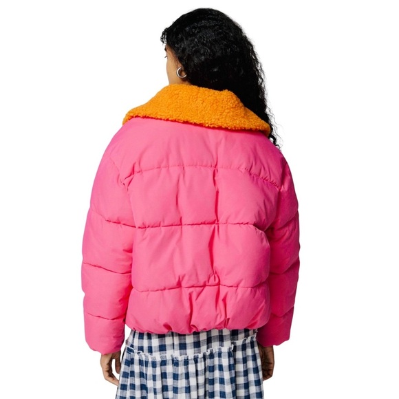 Urban Outfitters Neon Pink Duckie Faux Shearling Women Small Puffer Jacket NEW - Picture 6 of 16